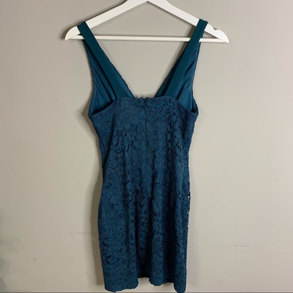 Topshop Dark Green Lace Dress - Picture 4 of 10
